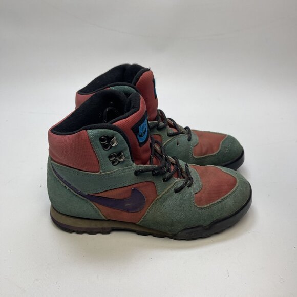 Vintage 1991 Nike Hiking Boots Trail Shoes Red / Purple Green / Wom Sz7 US Read - Picture 6 of 16